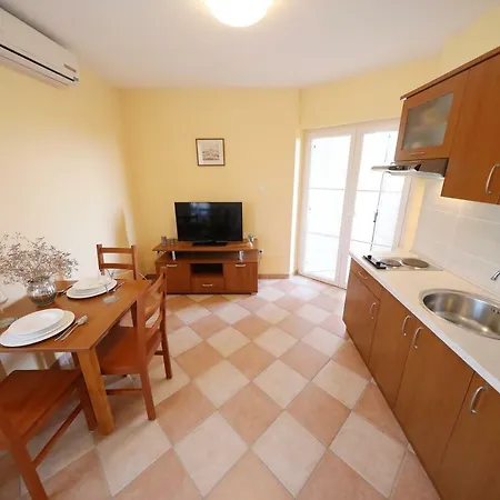 Apartments Villa Marnii Kozino Exterior photo
