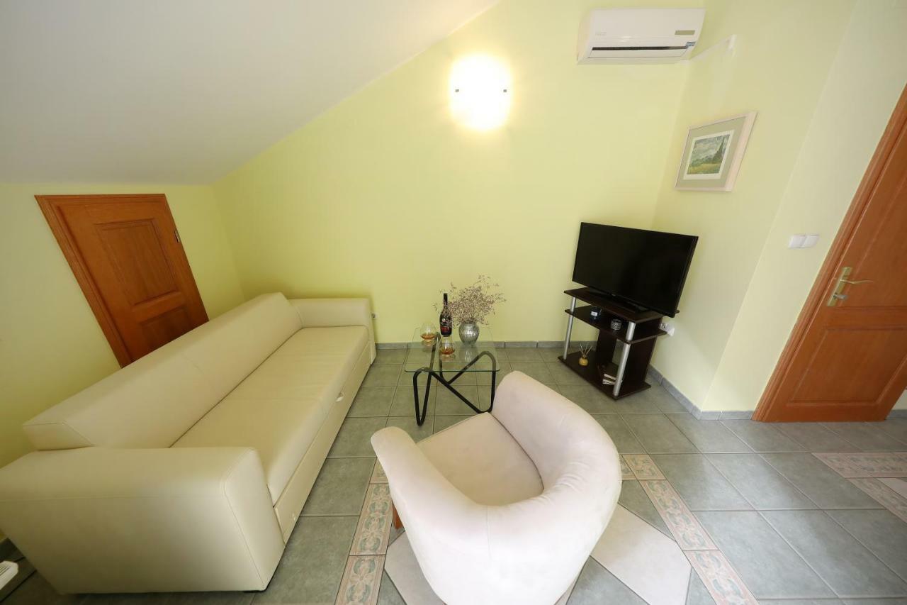 Apartment Marnii Kozino
